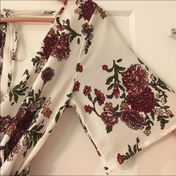 Francesca's Miami Floral Romper - Picture 3 of 4